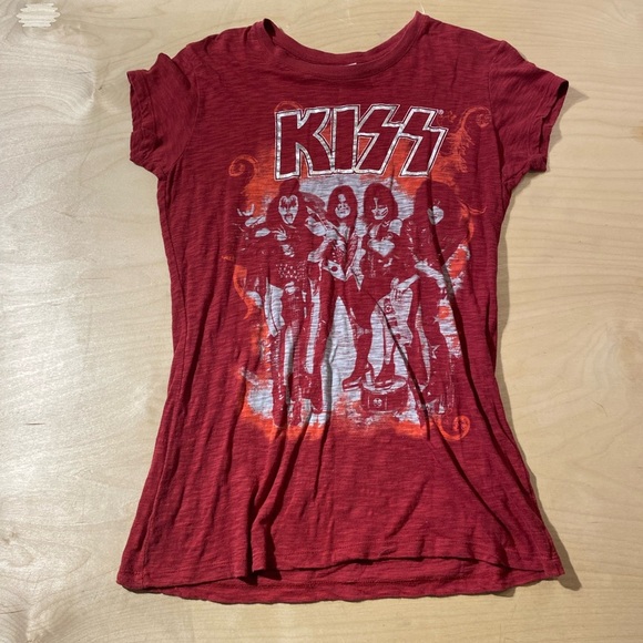 KISS Graphic Red T-Shirt on Pimatee Tag XL (IQ) - Picture 3 of 13